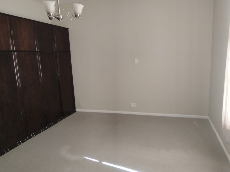To Let 3 Bedroom Property for Rent in Muizenberg Western Cape
